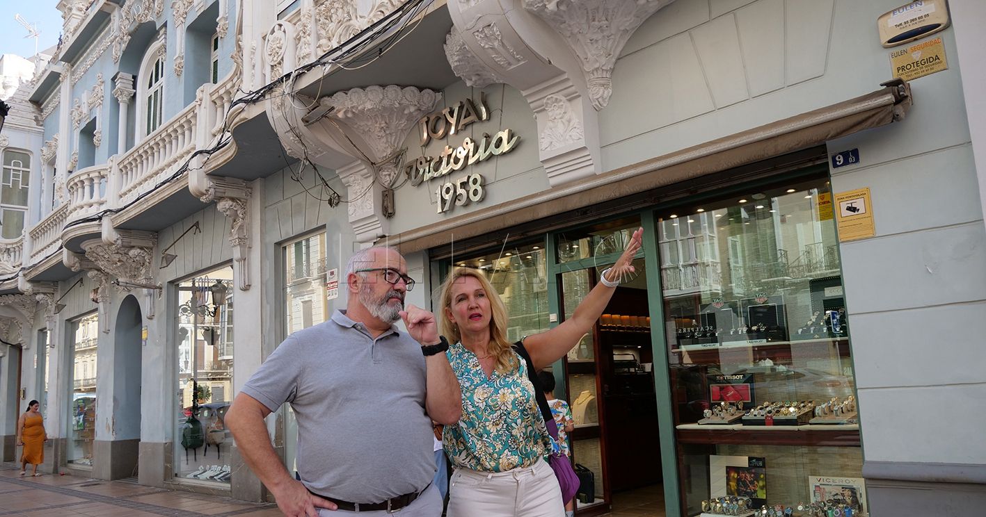 El PSOE lamenta el abandono del proyecto de retirada del cableado de los edificios modernistas