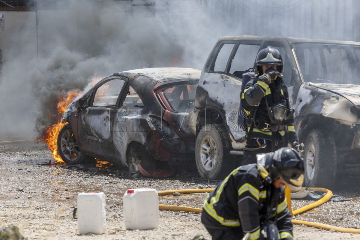 Gran incendio en una finca de los alrededores de la carretera Hardu