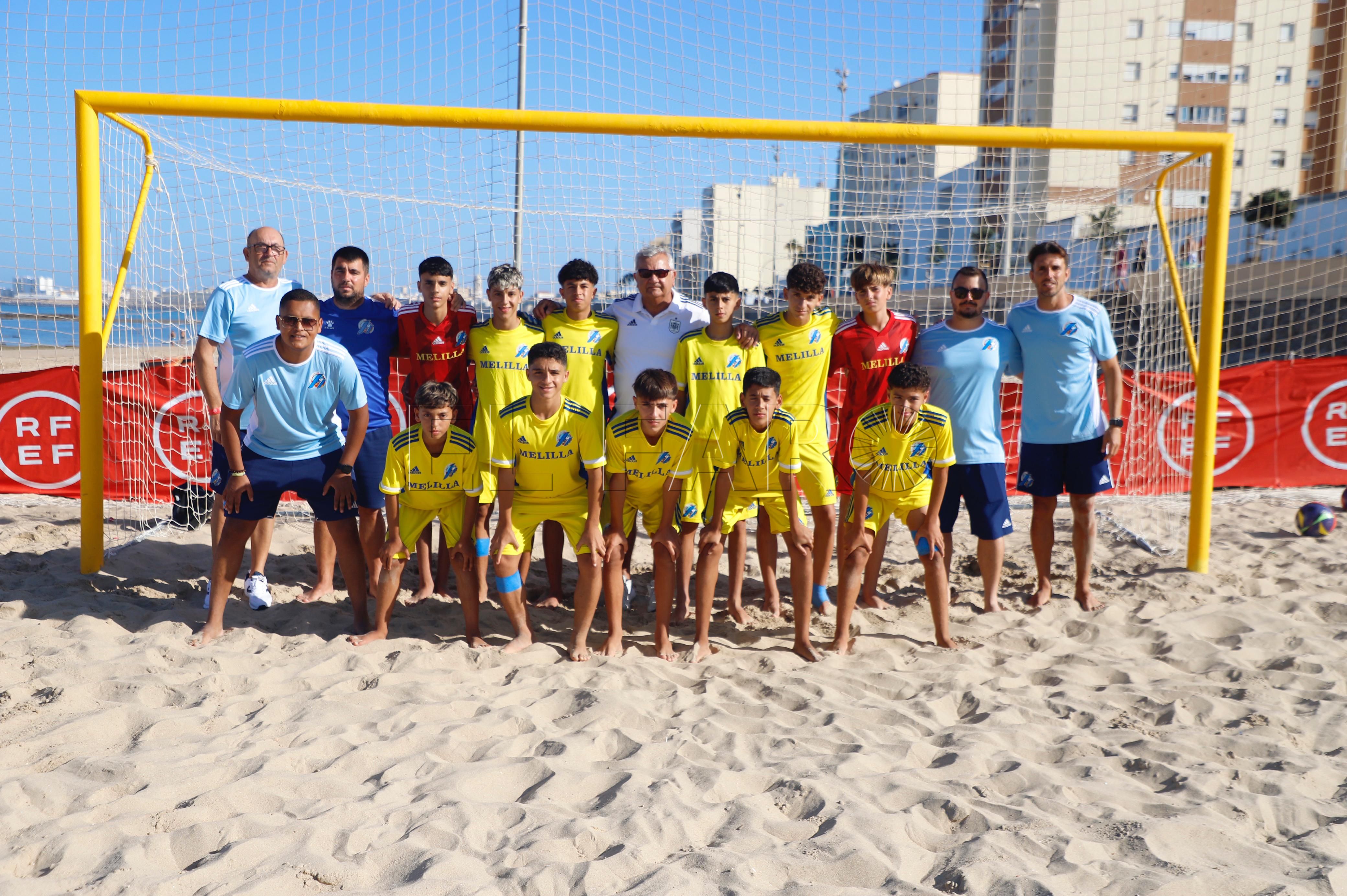 Buena fase de grupos de Melilla en el Nacional infantil y juvenil de fútbol playa