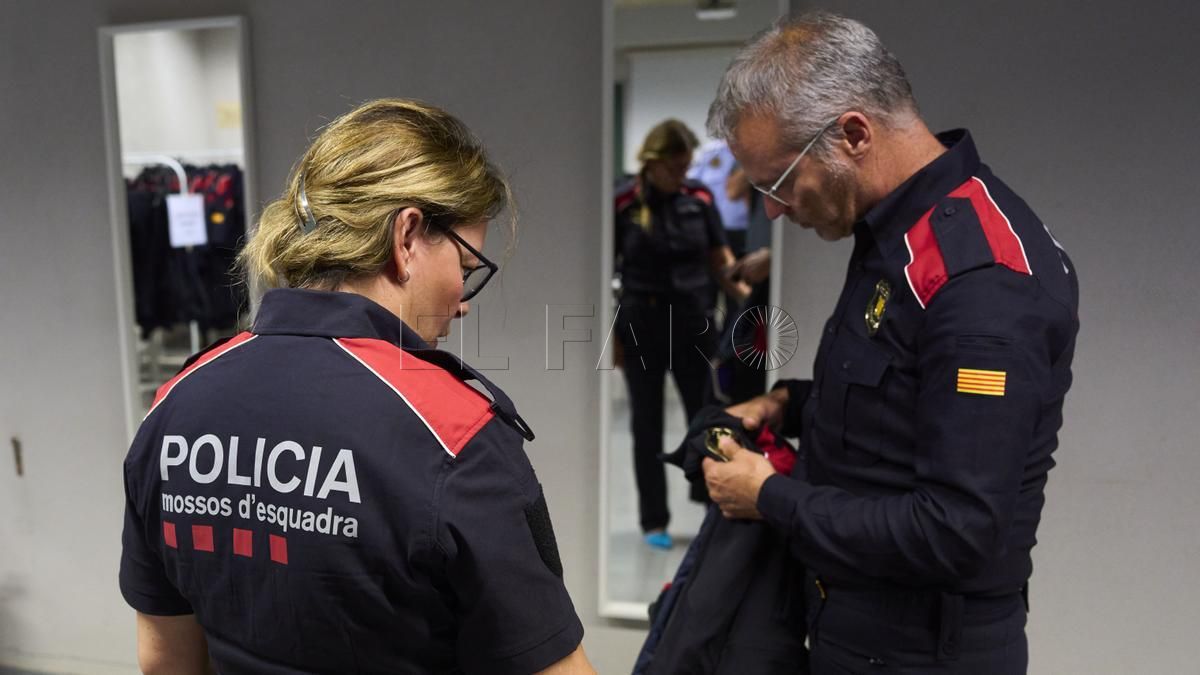 Los uniformes de los mozos de escuadra