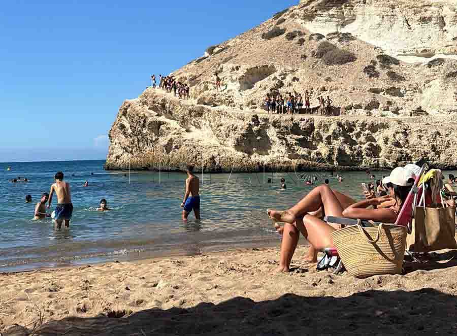 Treinta personas participan en una reyerta en Los Galápagos