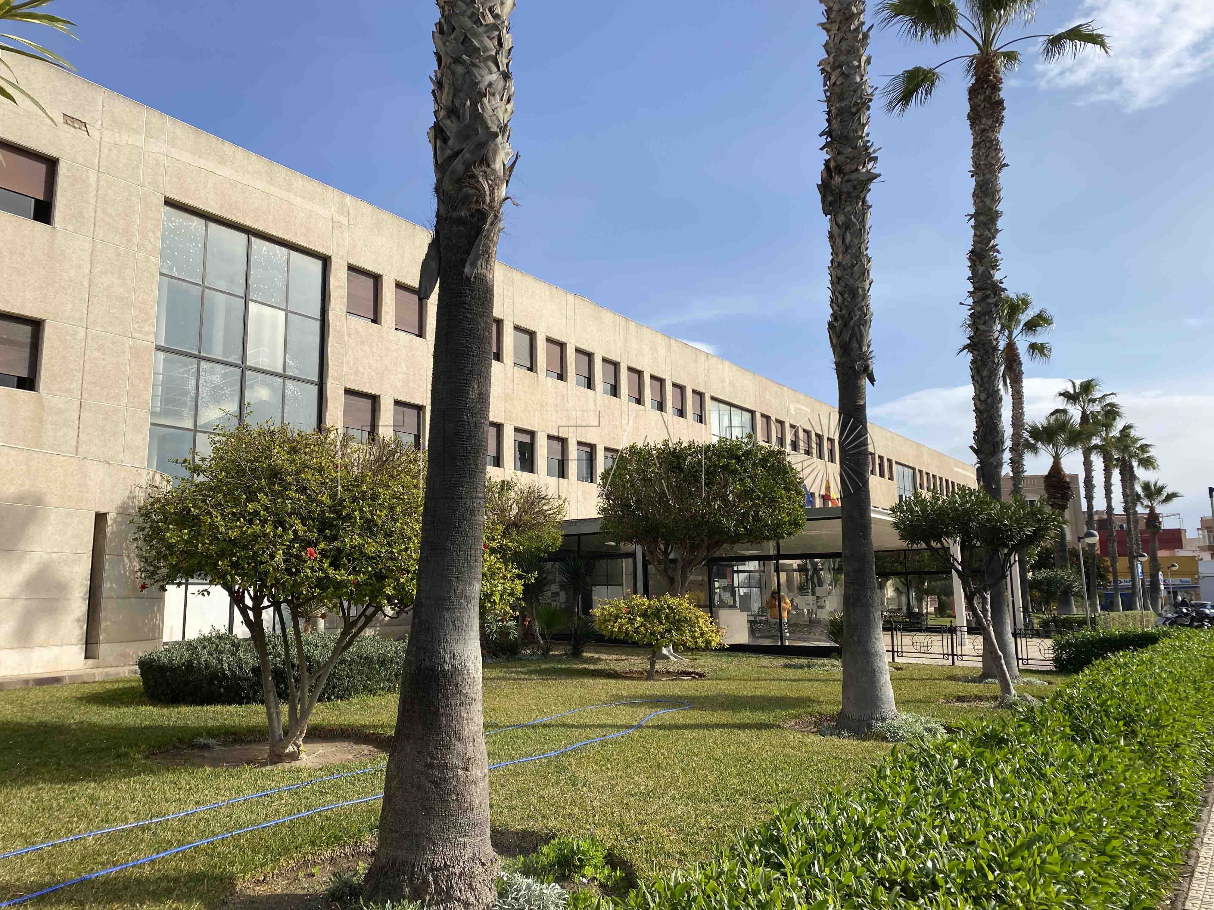 Acedo: "¿Qué va a hacer Moh este verano para cubrir las necesidades del hospital?"