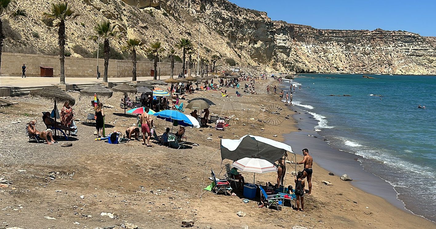 La Ciudad repartirá 1.500 ceniceros y premiará a quienes los usen en las playas