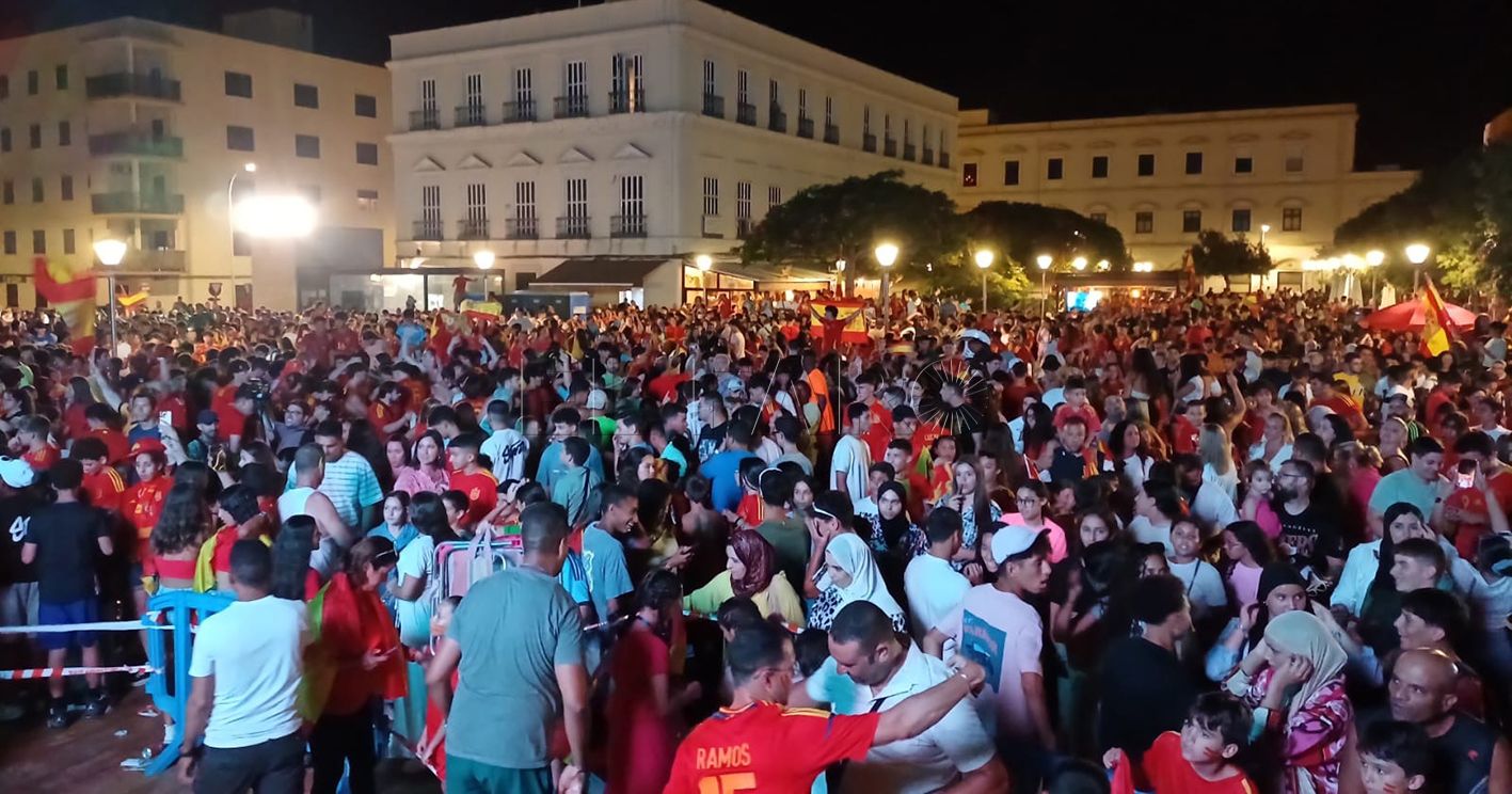 Melilla se vuelca con la Selección en su apoteósico triunfo