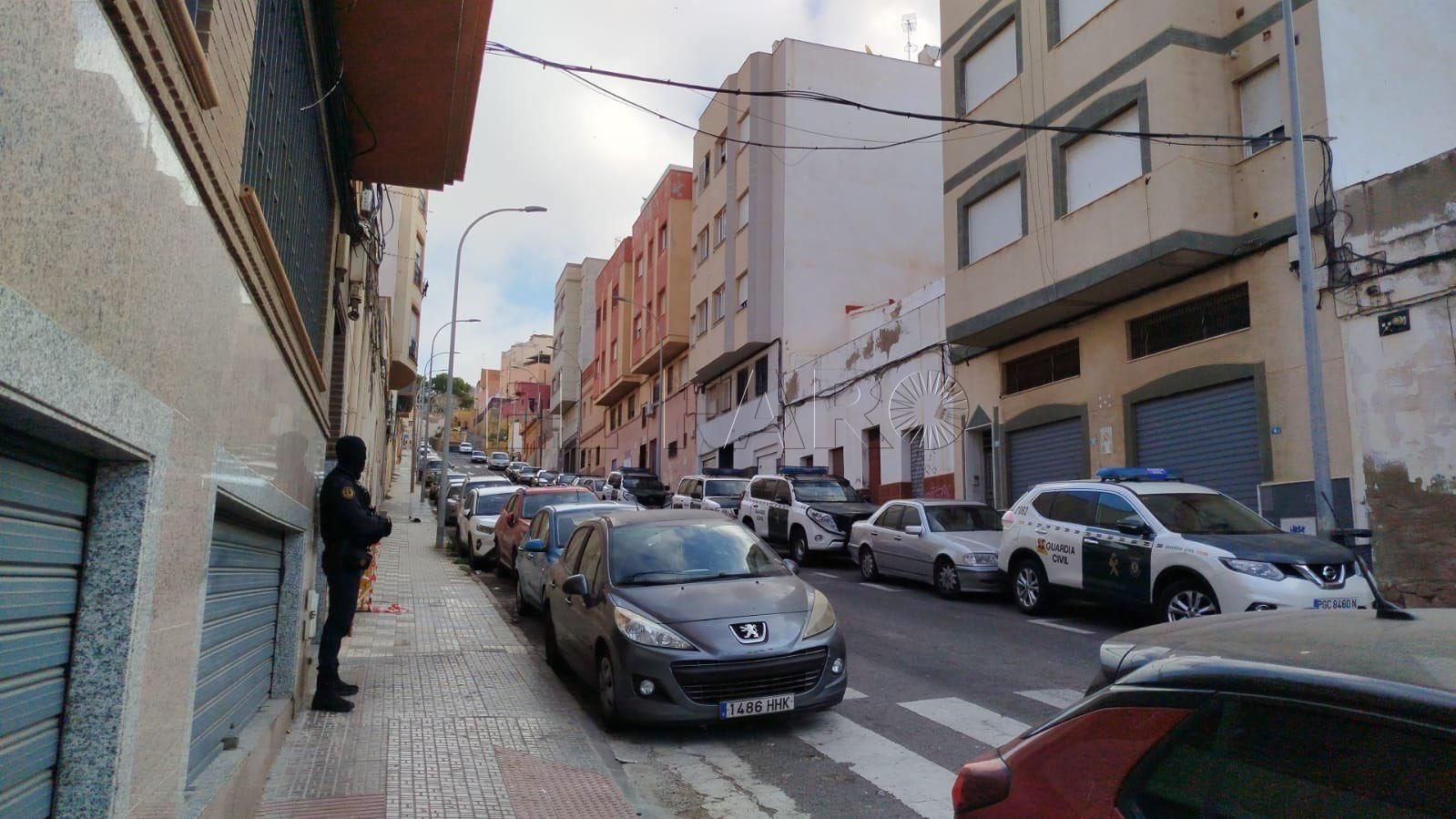 La juez envía a prisión a cinco de los detenidos por intercambiar propaganda 'yihadista'