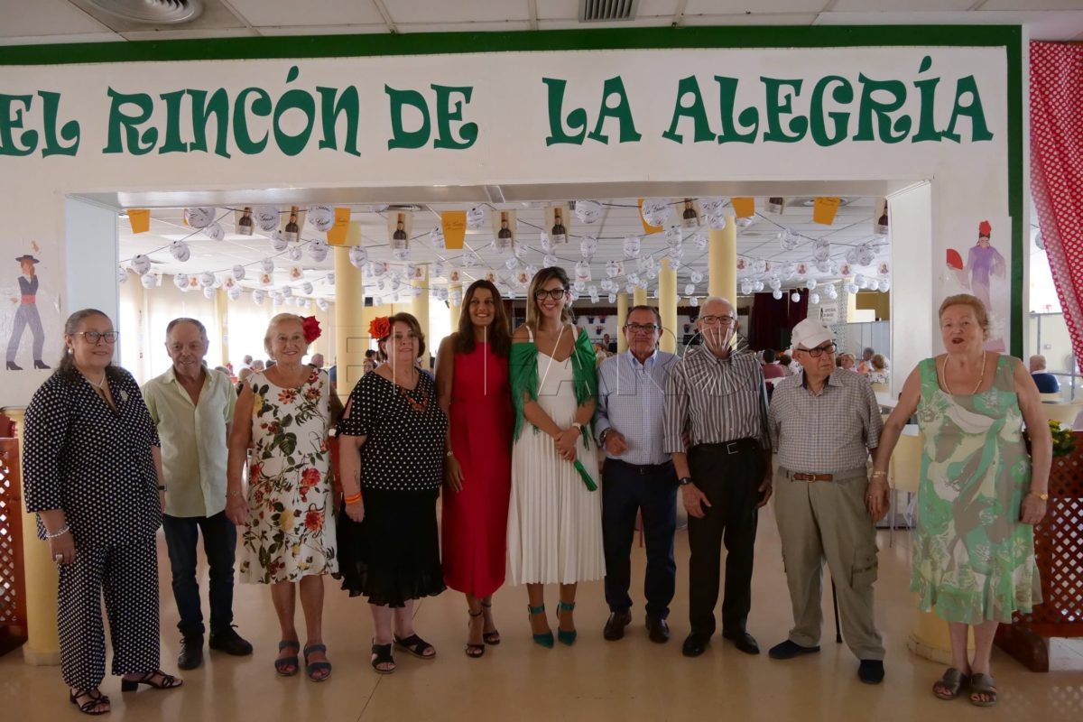 La Feria 2024 calienta motores con la inauguración de la Caseta 'El Rincón de la Alegría' en el Centro Social de Mayores