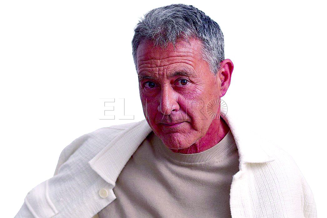 José Oña: "La prensa escrita es un coñazo. El medio que más me gusta es la radio""