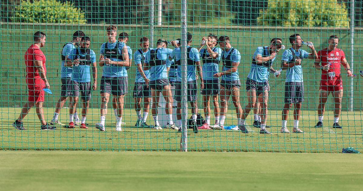 Primera toma de contacto de la UD Melilla en Murcia