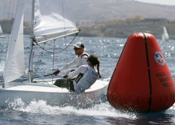 Imagen de la competición celebrada el pasado año 2023, en la que era la tercera edición de este Trofeo de Vela que se celebra en aguas de la bahía melillense.