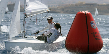 Imagen de la competición celebrada el pasado año 2023, en la que era la tercera edición de este Trofeo de Vela que se celebra en aguas de la bahía melillense.