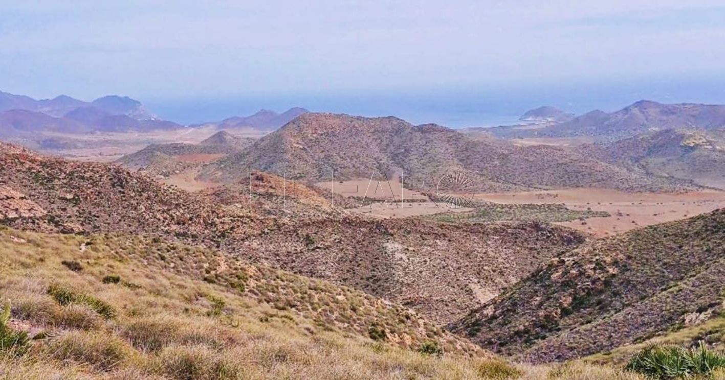 No al hotel de Genoveses