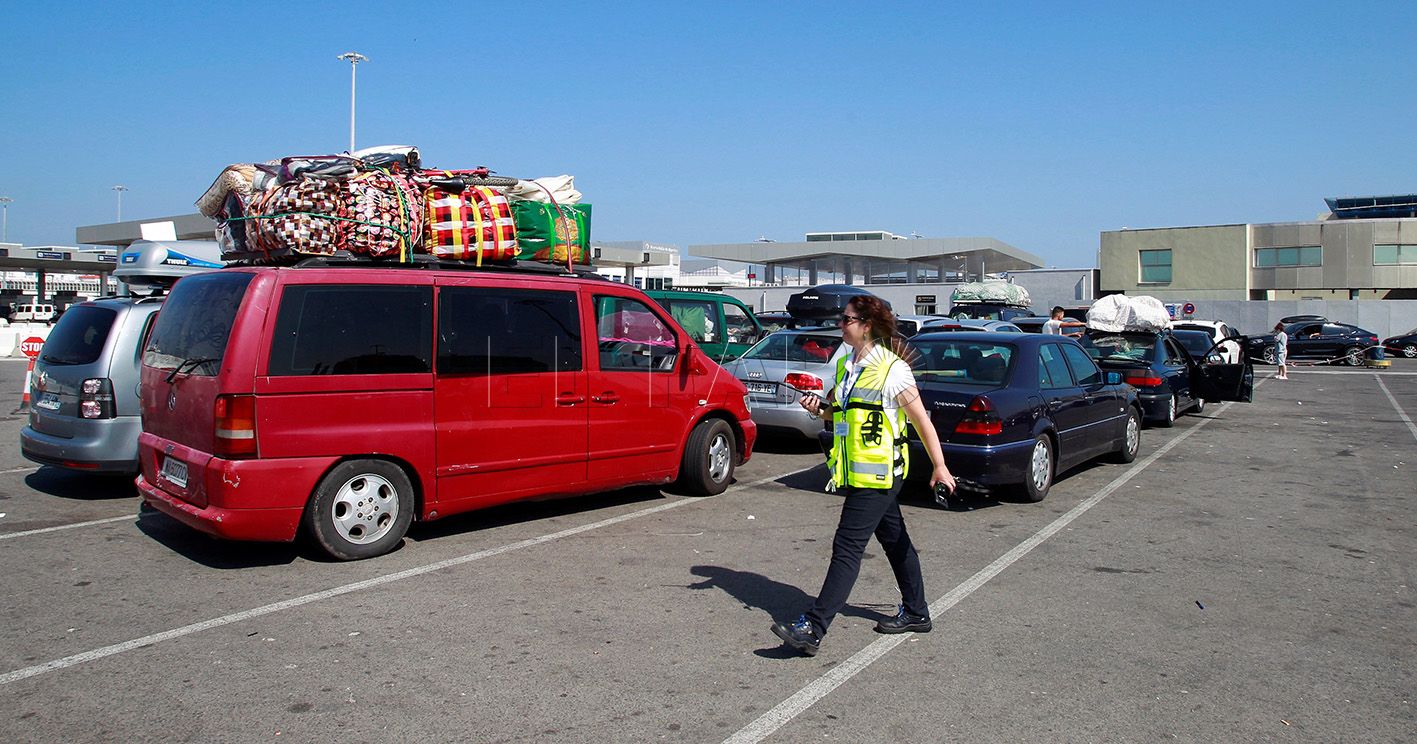 La fase de salida de la OPE concluye este jueves con menos tráfico de pasajeros y vehículos en Melilla