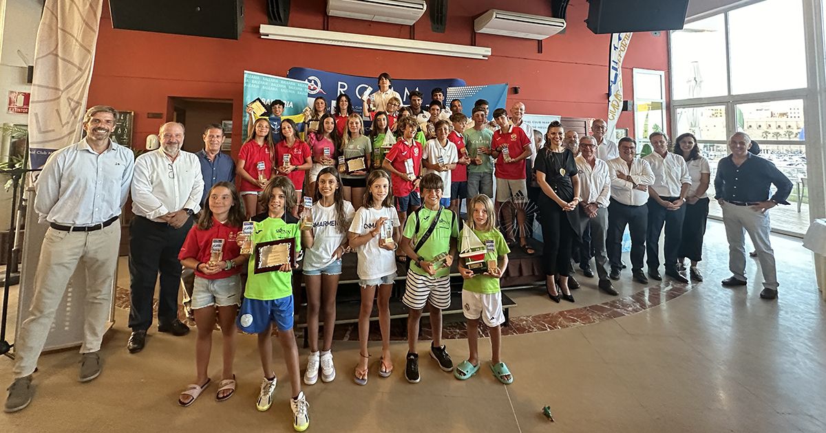 La vela ligera pone el colofón final en la entrega de los trofeos a los campeones