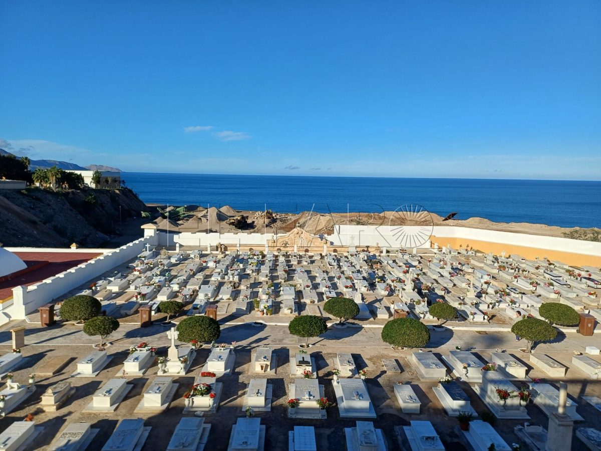 Una ciudadana melillense denuncia el cambio de titularidad de la tumba familiar sin su consentimiento