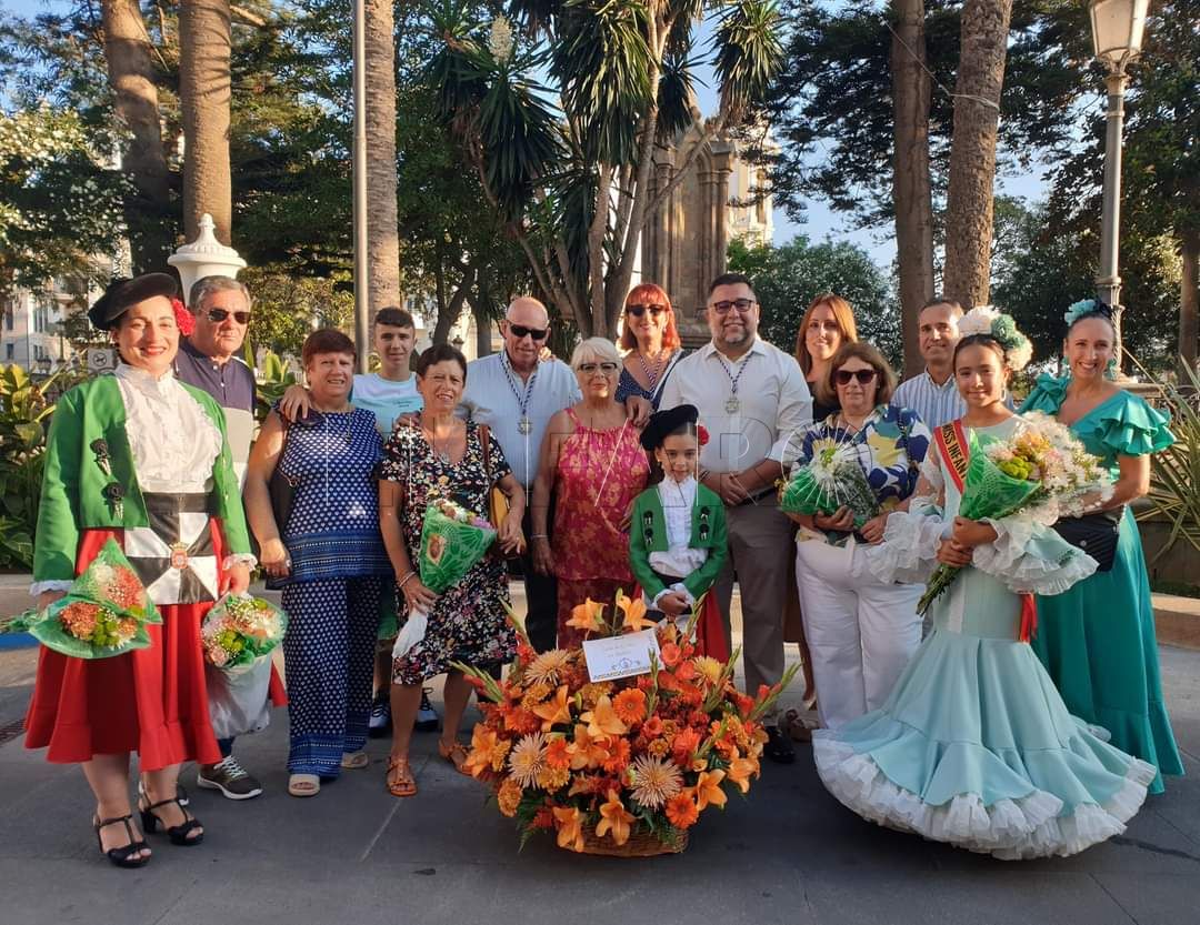 La Casa de Ceuta en Melilla hace la ofrenda a la Virgen de África