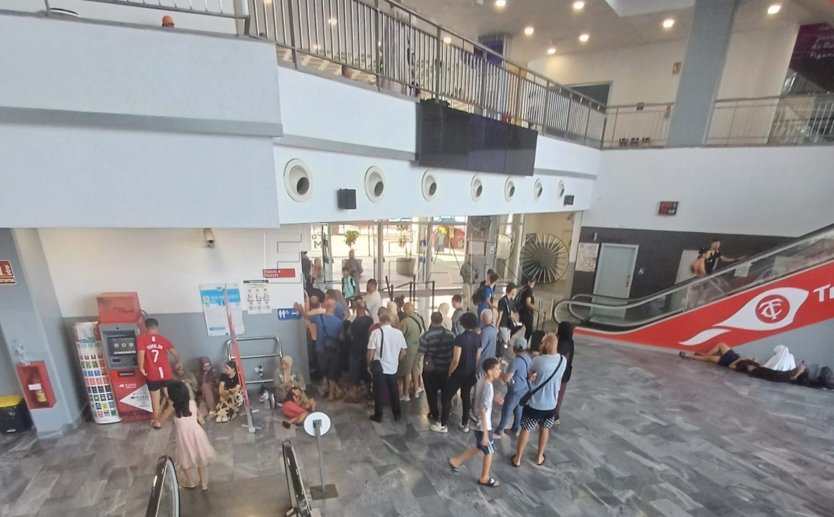 Más de 1,3 millones de magrebíes regresan ya a Europa en un fin de semana álgido