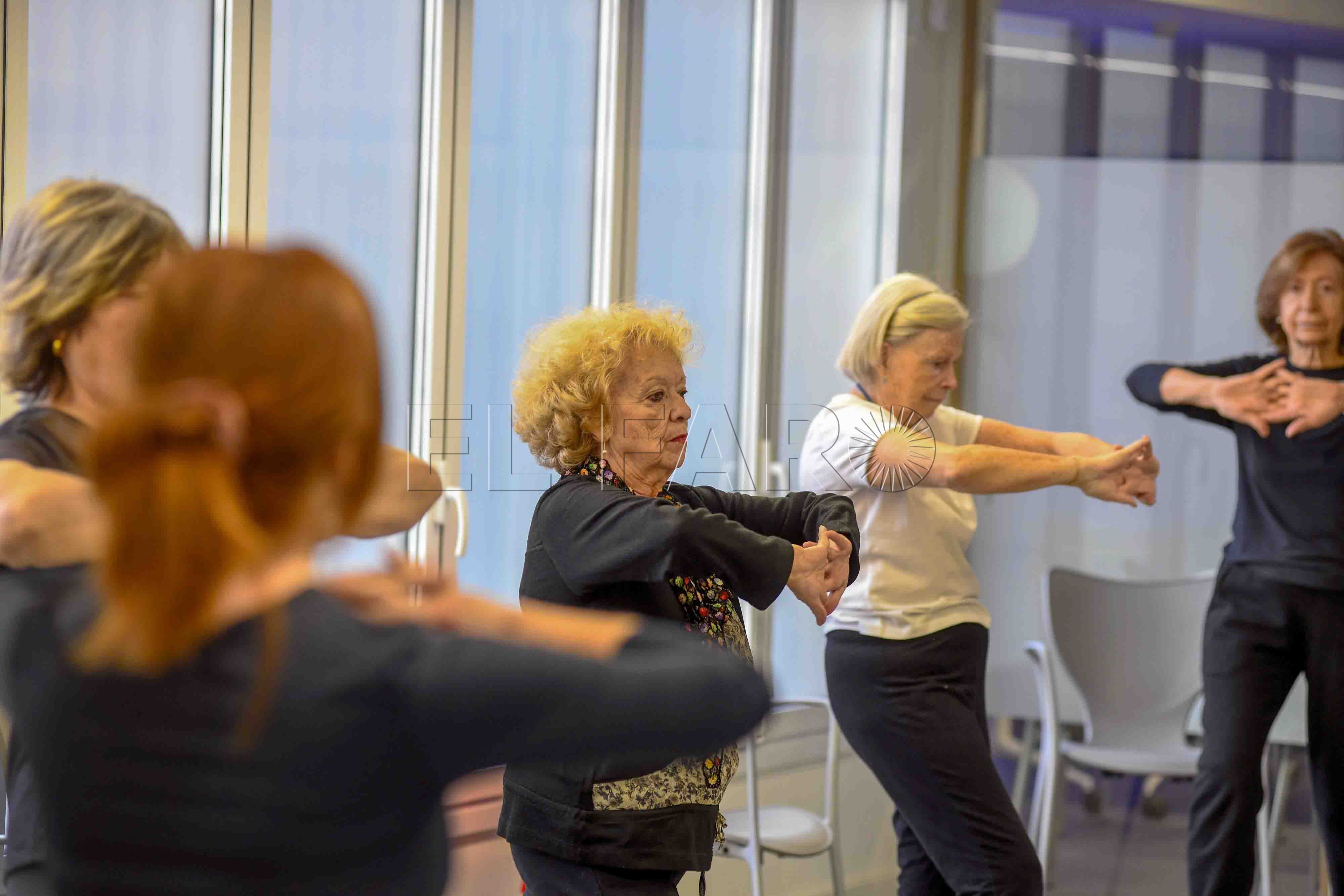 La Fundación ”la Caixa” lanza nuevos talleres presenciales y de autoformación en línea para el empoderamiento de las personas mayores de Melilla