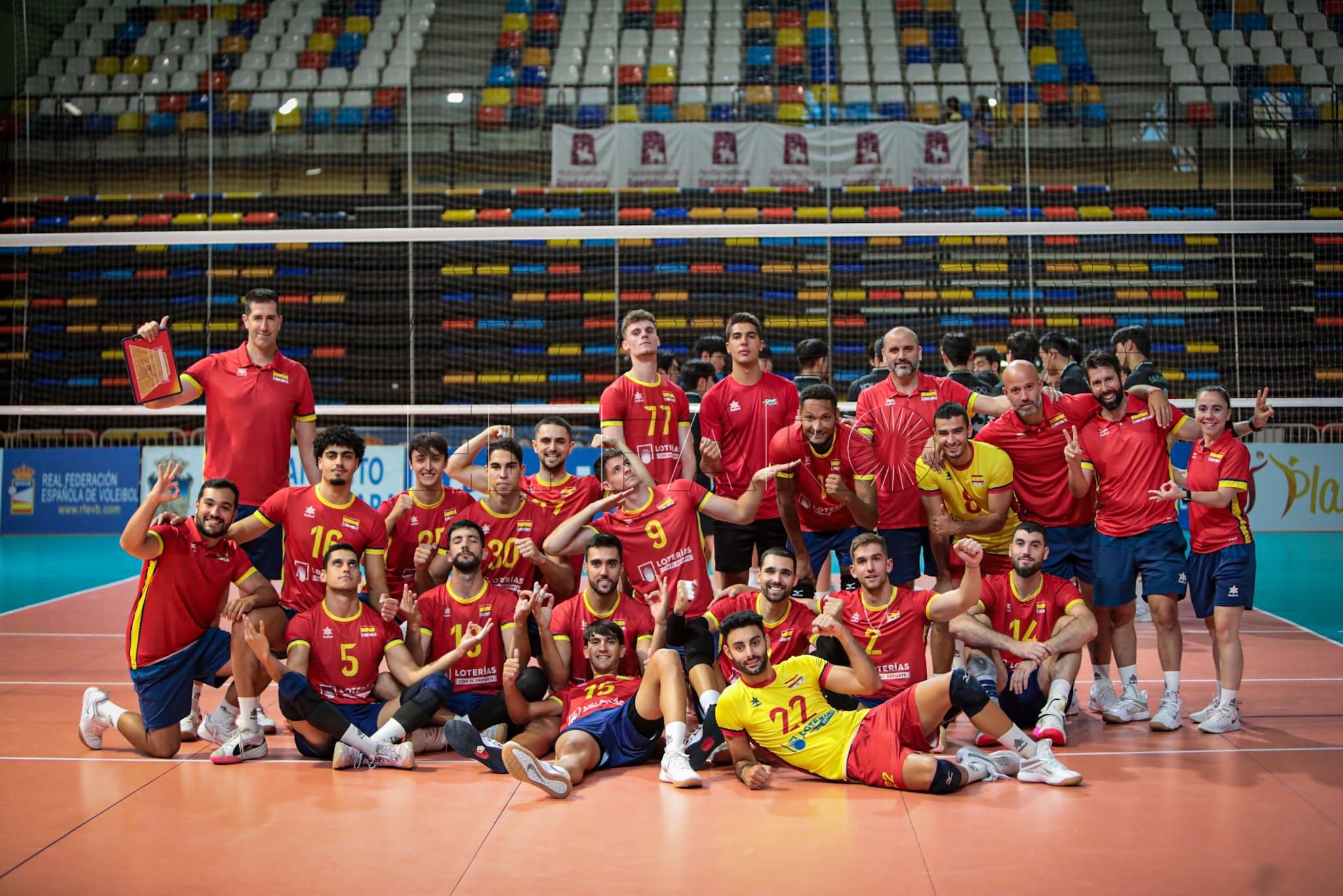 El central melillense Azddin, con España