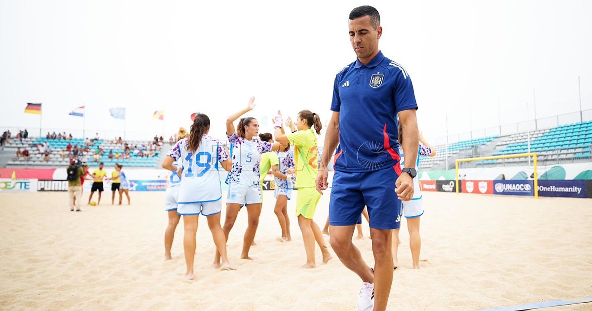 España ‘barre’ en la fase de grupos del Europeo de fútbol playa femenino