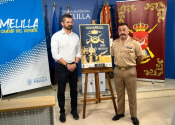 Ladislao Morella, coronel jefe del Grupo de Regulares nº 52 y Miguel Ángel Fernández Bonnemaisón, consejero de Educación, Juventud y Deporte de la Ciudad Autónoma de Melilla.