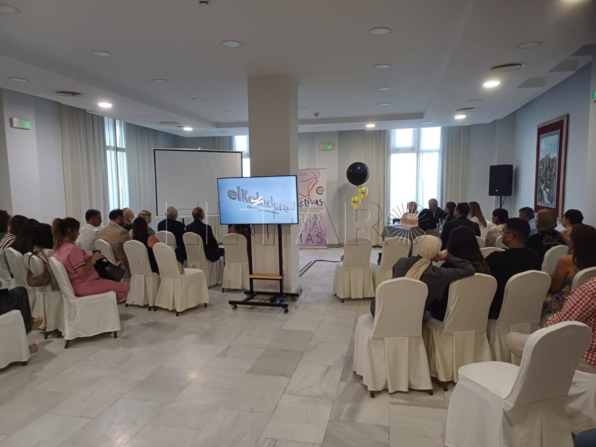 Nadia Mohamed, con el proyecto Hotel Canino, gana el concurso de la Primera Verbena del Emprendimiento en Melilla