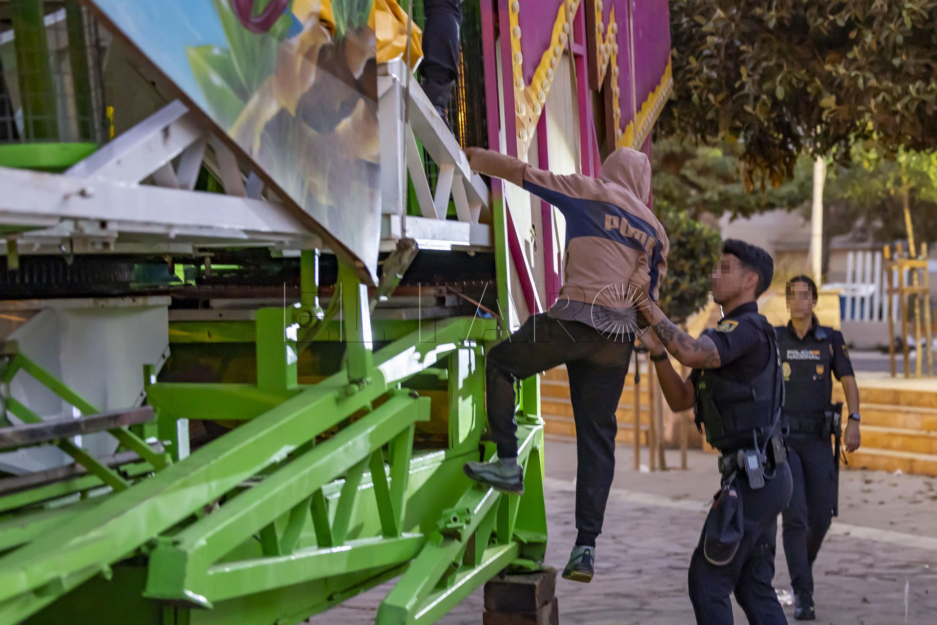 La Policía Local intercepta 15 menores migrantes más en la Operación Feriante