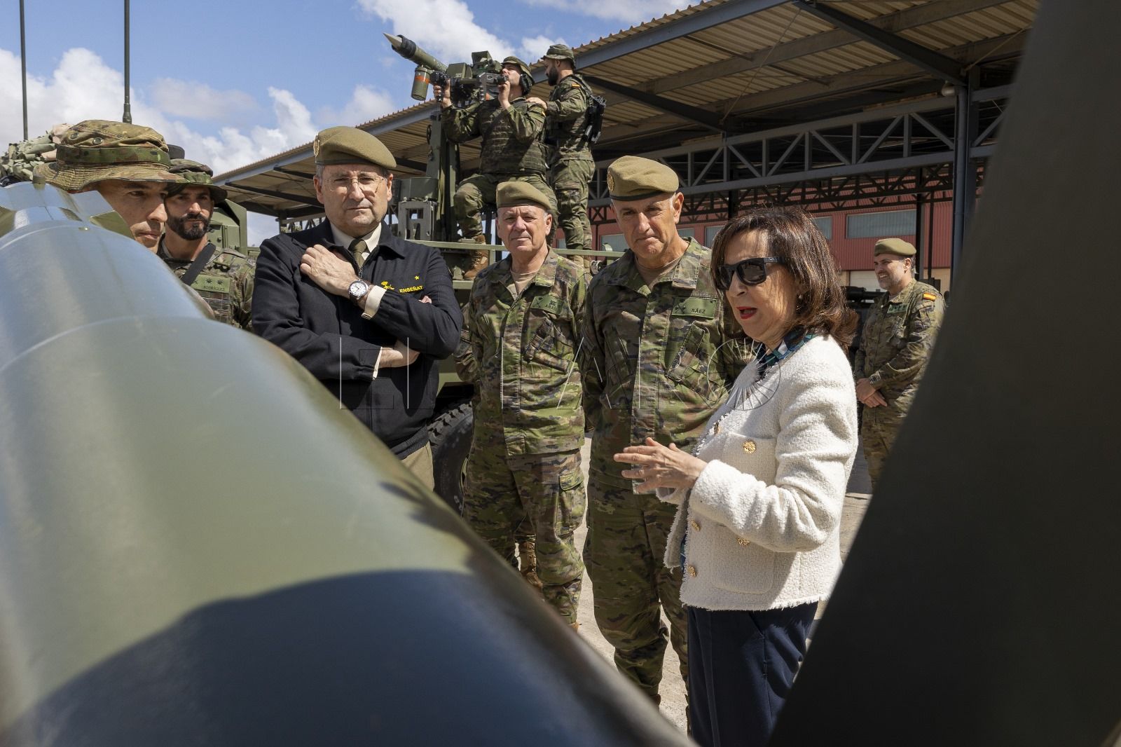 La ministra Robles dice que "no se puede dejar sola" a Melilla con la inmigración