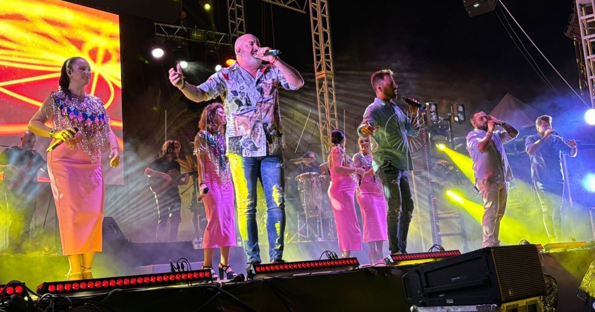Raya Real trae la alegría y la tradición a la Caseta Oficial