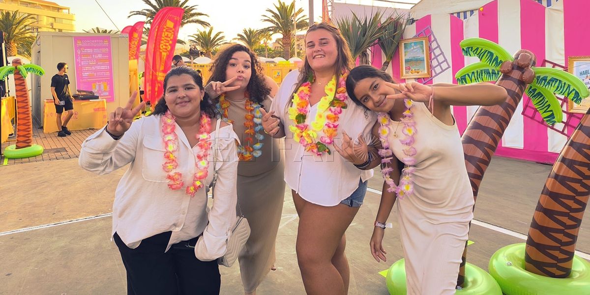 Hawaii se cuela en el Espacio de Joven de la Feria de Melilla