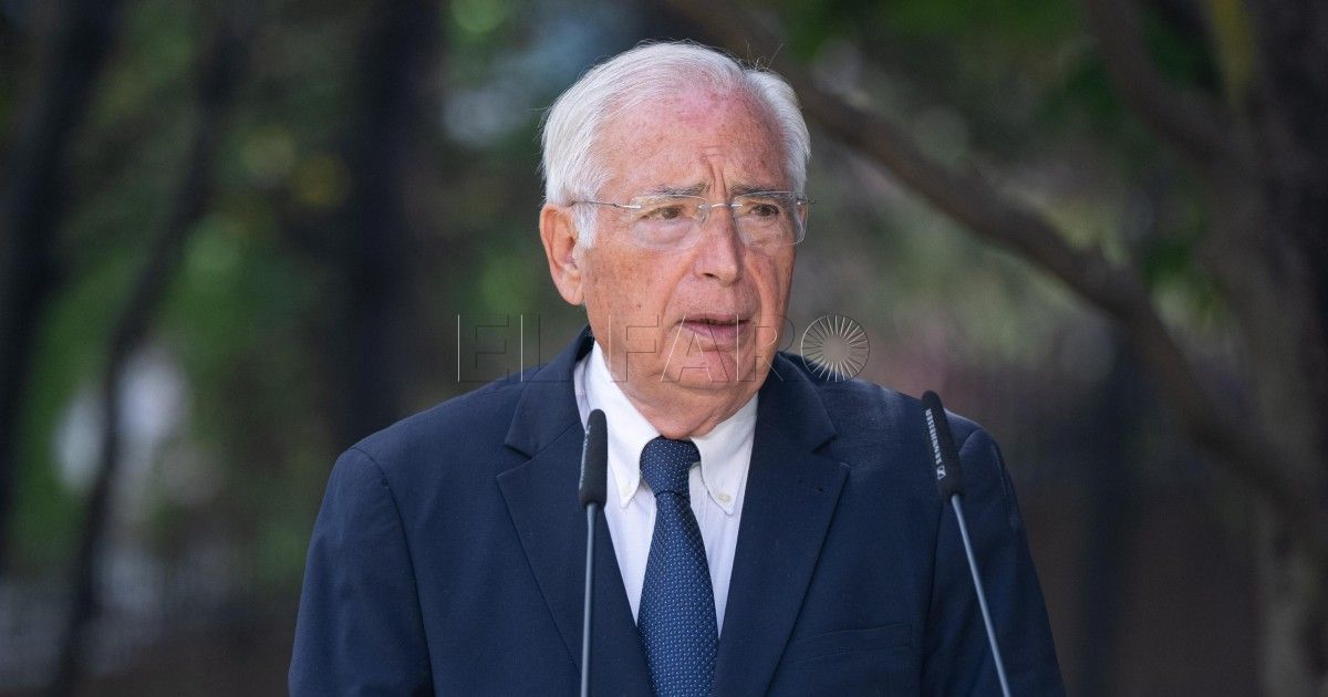 Imbroda pide explicaciones de por qué solo hubo 70 contratos en los planes