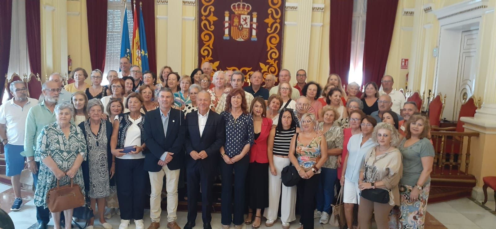 Miguel Marín recepciona a los vecinos gaditanos de San Martín del Tesorillo