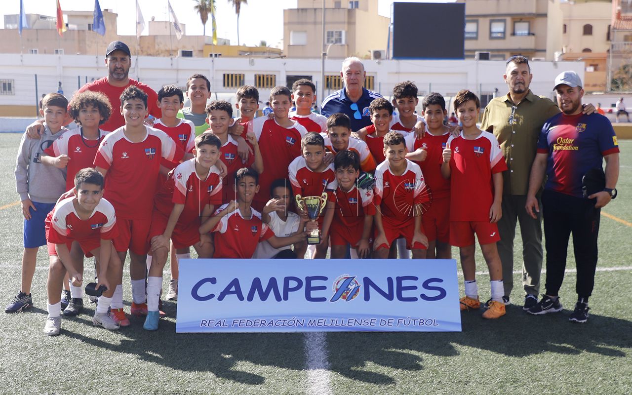 El Rusadir CF ‘B’ levanta el primer título de campeón de Copa Federación