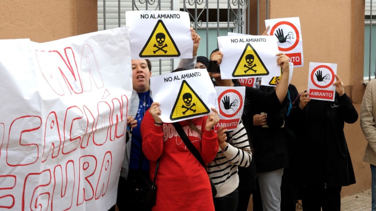 Los padres de los alumnos de infantil del CEIP Real mantienen las protestas para la reubicación de sus niños