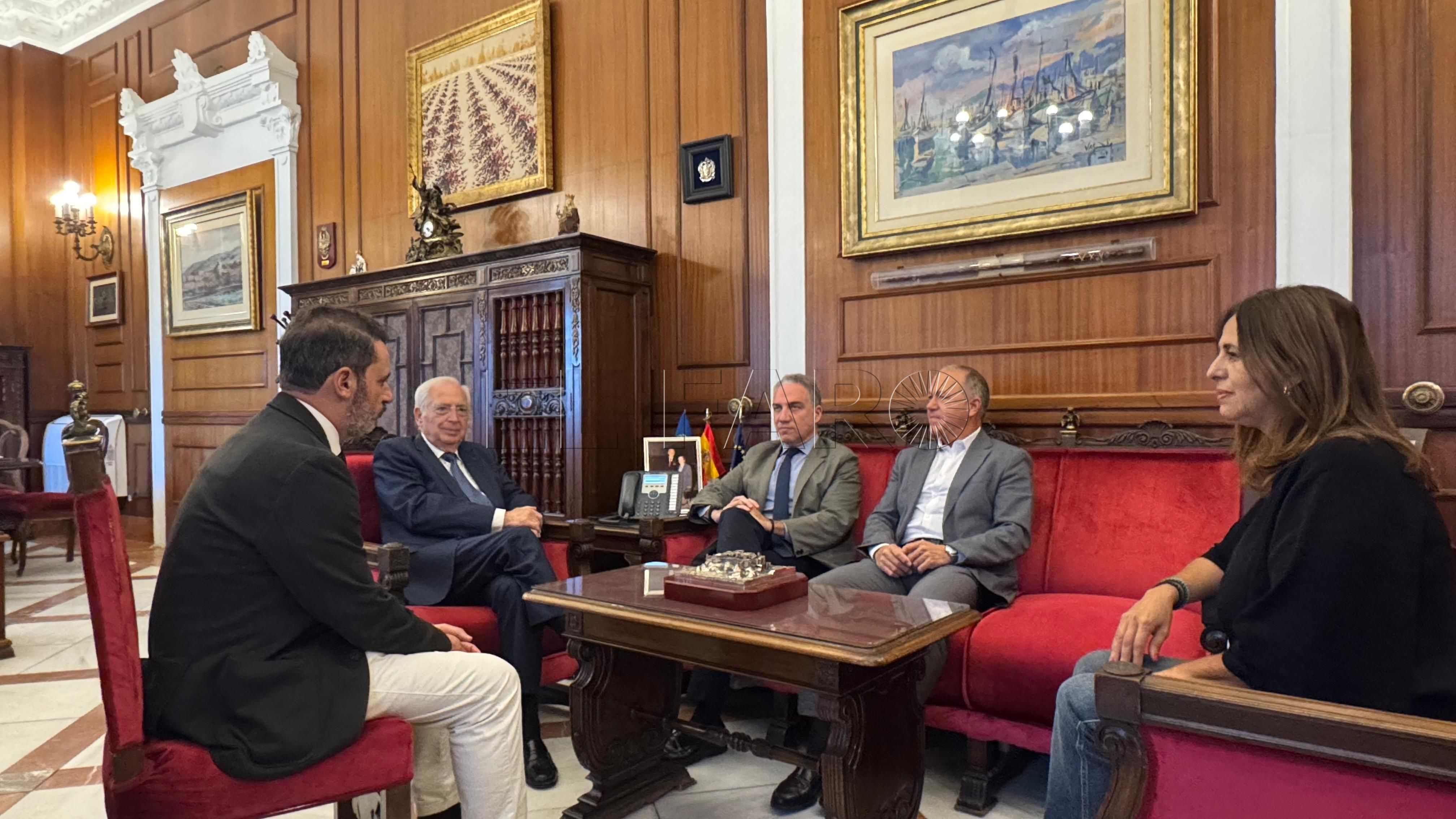 Imbroda cree que eliminar el rechazo en frontera hará inútiles las vallas