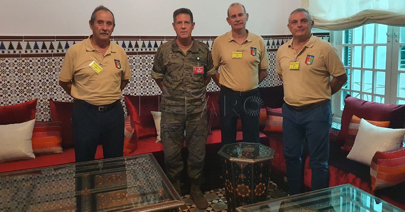 La Hermandad de Veteranos de los Regulares, recibida por el Comandante General
