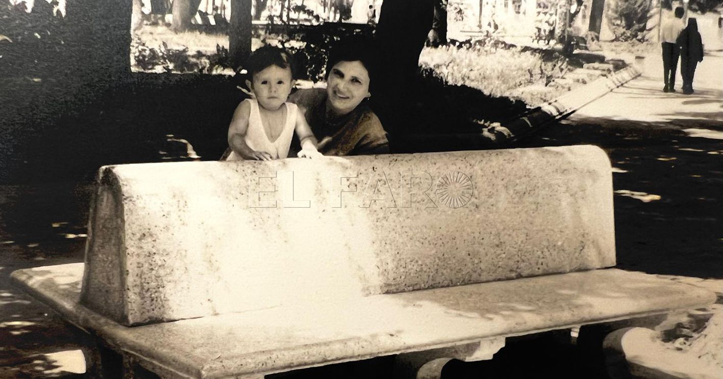 Carlos Baeza: "'La ciudad de las cúpulas' no es sino un álbum de fotografías antiguas que intentan transportarte a la Melilla que yo añoro"