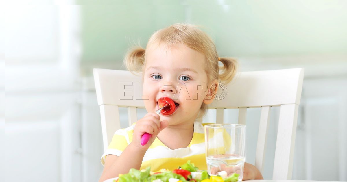 Llevar una correcta alimentación desde la niñez puede prevenir patologías en el futuro