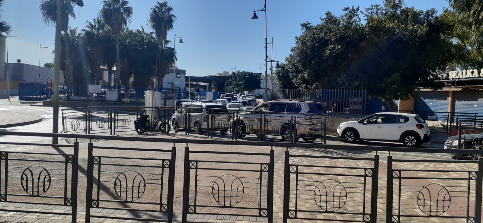 El tránsito en la frontera de Beni Enzar ha sido imparable este fin de semana