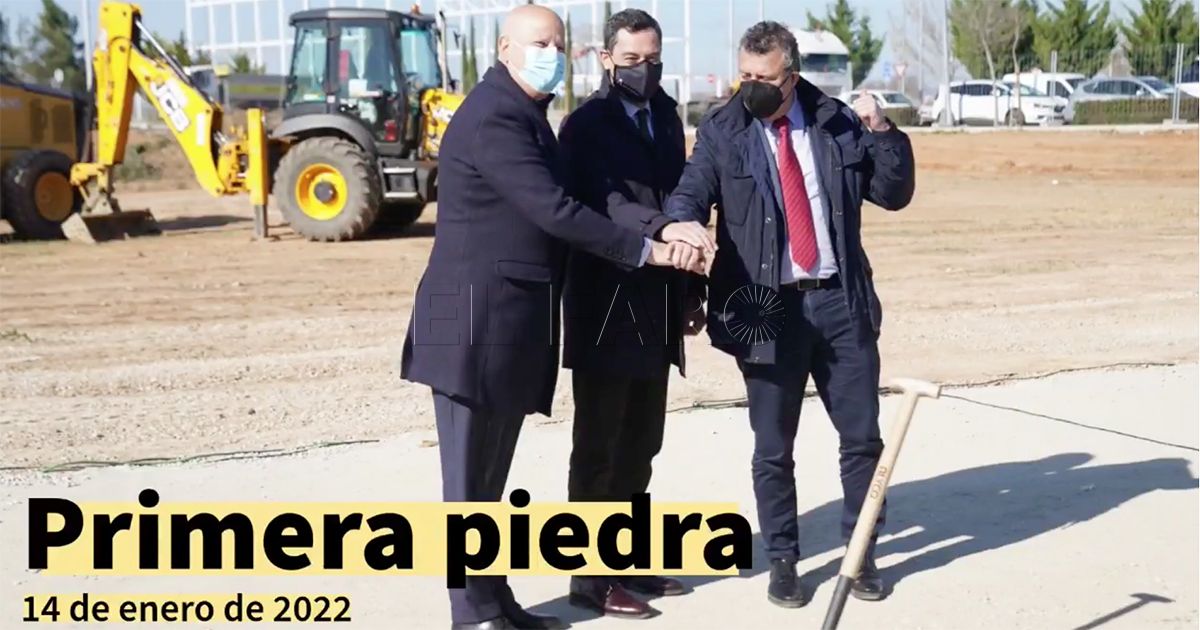 Juanma Moreno recuerda a Javier Imbroda en la inauguración del centro de formación aeroespacial que lleva su nombre