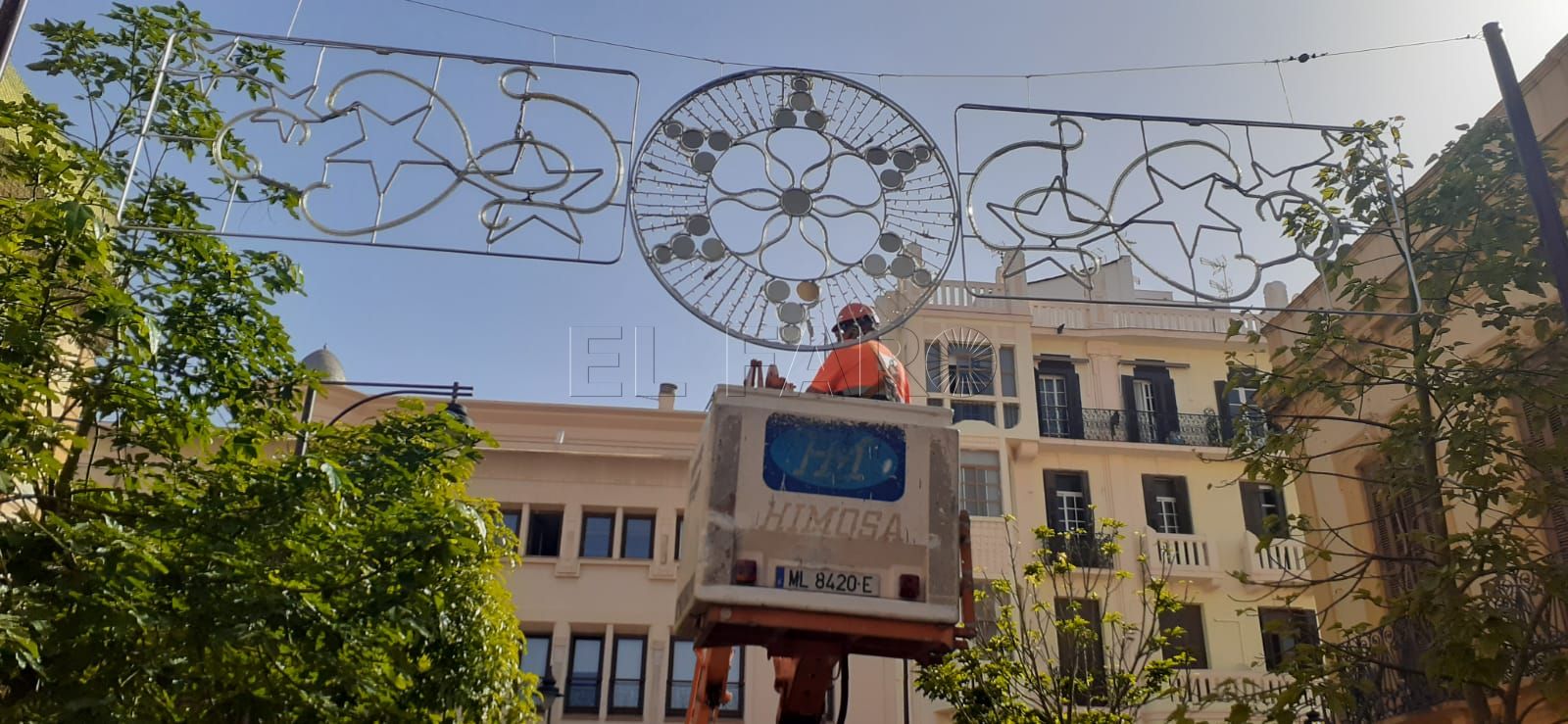 Comienza en Melilla la iluminación de Navidad en la zona peatonal del centro