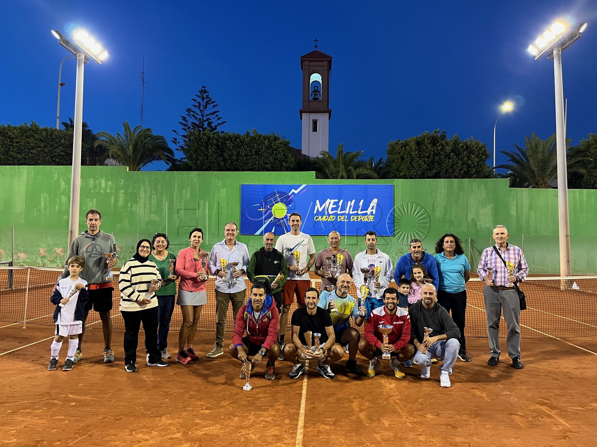 Éxito participativo en el torneo senior de tenis