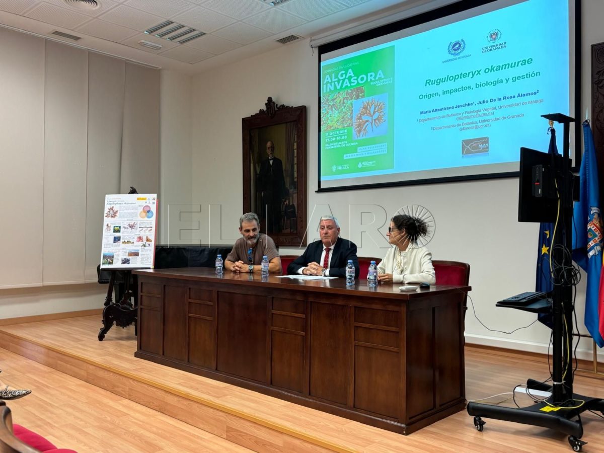 Catedráticos de las universidades de Málaga y Granada ofrecen una ponencia sobre la expansión del alga exótica
