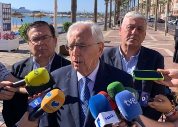 Imbroda insiste en que el Día de la Hispanidad no desaparece en Melilla