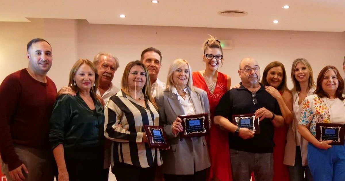 El PSOE rinde homenaje a 14 afiliados por sus 20 años de militancia