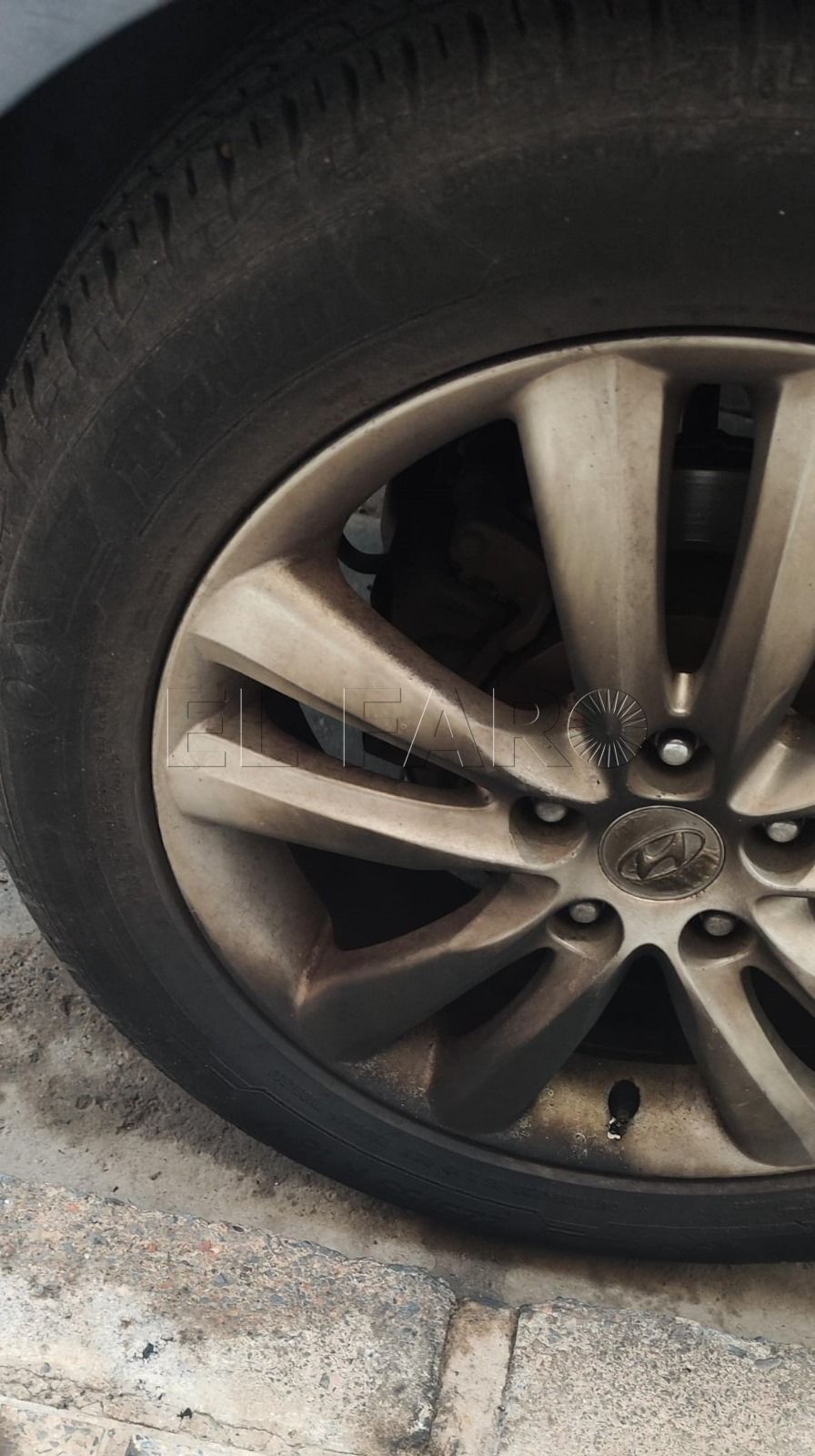 Azmani denuncia en la Policía Nacional un intento de quemar su coche