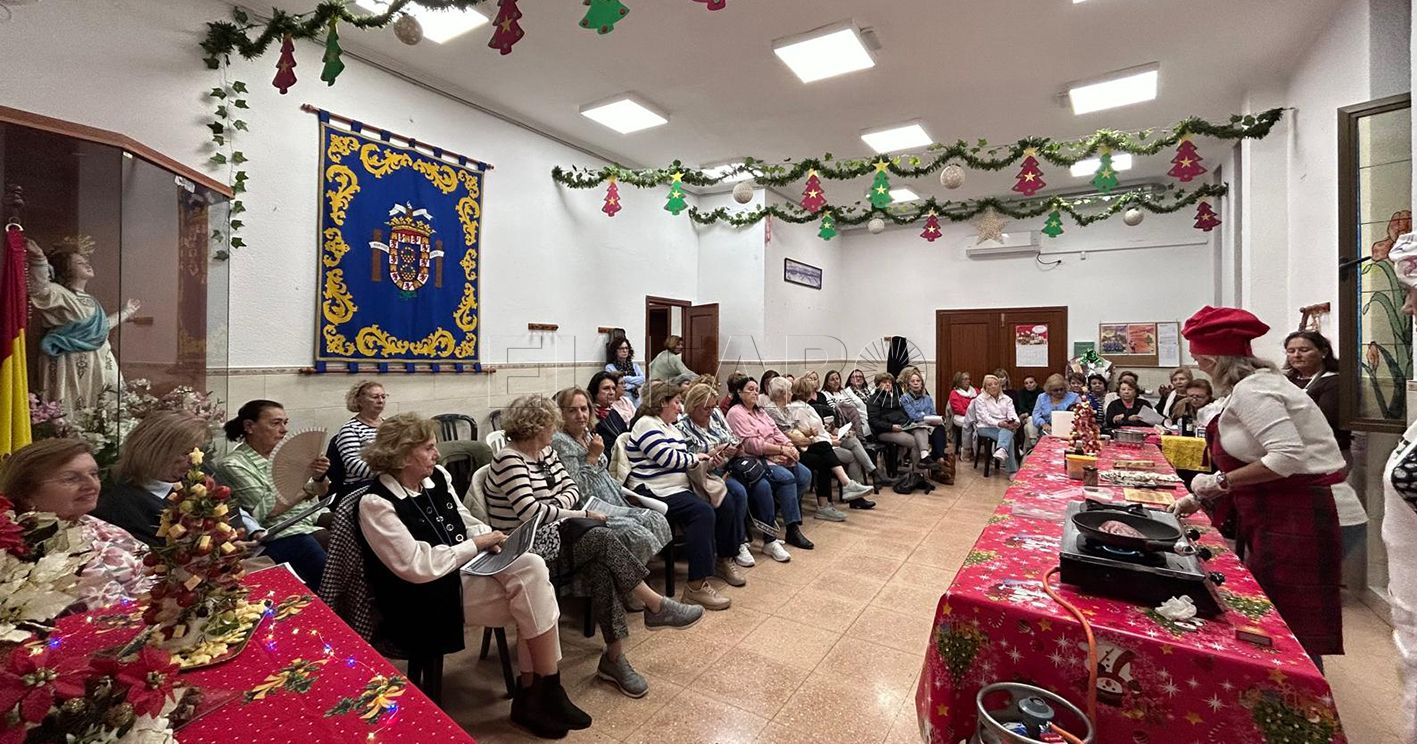 La Asociación de Amas de Casa celebra su tradicional curso de cocina navideña