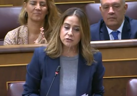 Acedo afea al ministro Bolaños que el Gobierno "no esté a la altura" de España