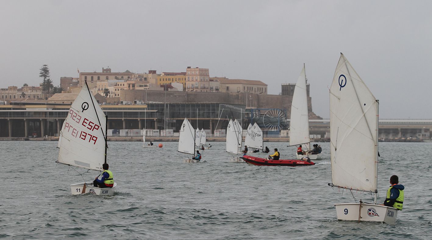 El Trofeo Pinori sigue con la vela ligera