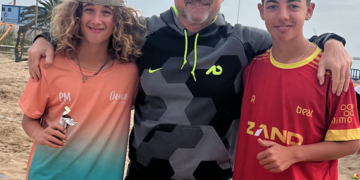Liberto Amate y Pedro Alonso, campeones del mundo sub 12, con Pablo Martínez.
