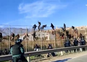 Amnistía Internacional dice que Melilla "es un punto oscuro" en inmigración